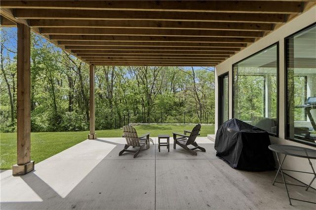 7300 NW Pampas Lane, Parkville, MO 64152