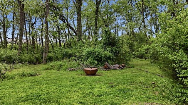 7300 NW Pampas Lane, Parkville, MO 64152