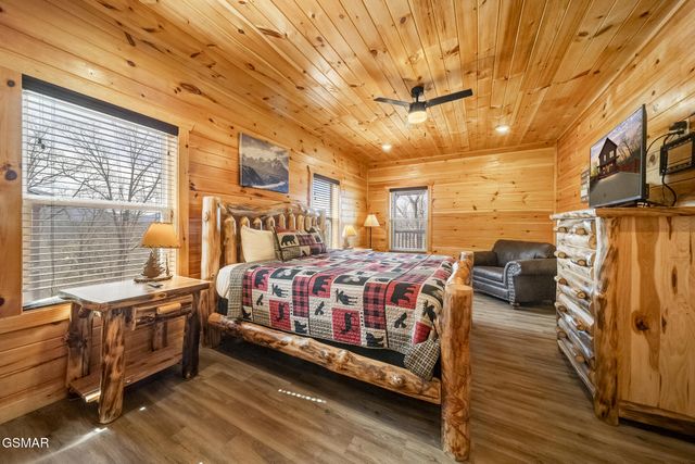 692 Stockton Drive, Sevierville, TN 37876