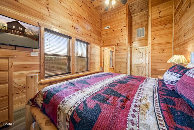 692 Stockton Drive, Sevierville, TN 37876