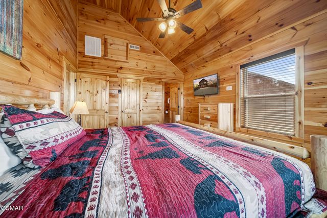 692 Stockton Drive, Sevierville, TN 37876