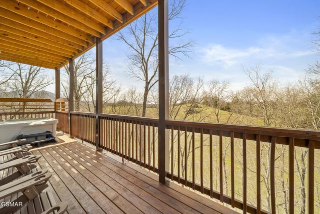 692 Stockton Drive, Sevierville, TN 37876