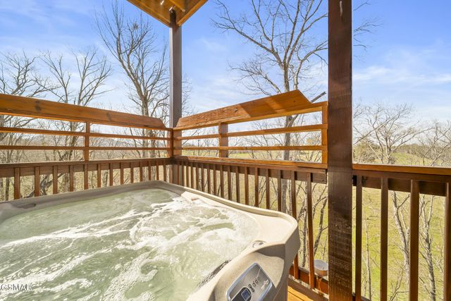 692 Stockton Drive, Sevierville, TN 37876