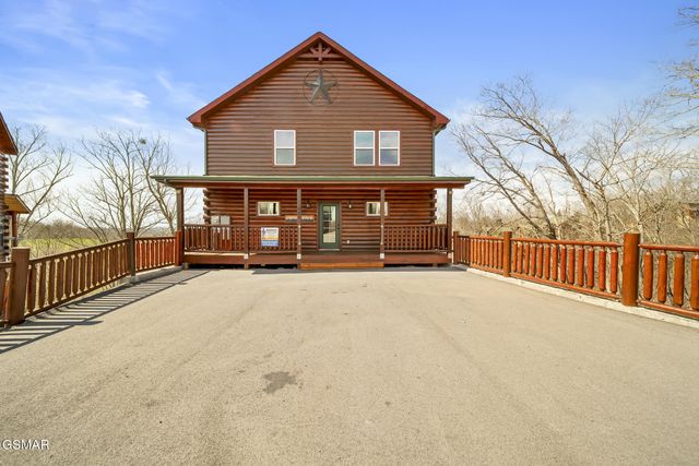 692 Stockton Drive, Sevierville, TN 37876