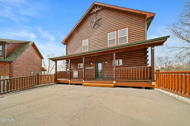 692 Stockton Drive, Sevierville, TN 37876