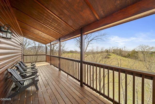 692 Stockton Drive, Sevierville, TN 37876