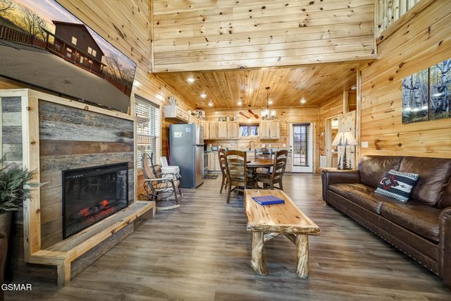 692 Stockton Drive, Sevierville, TN 37876