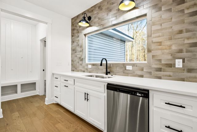 10352 Narrows, Benton, AR 72019