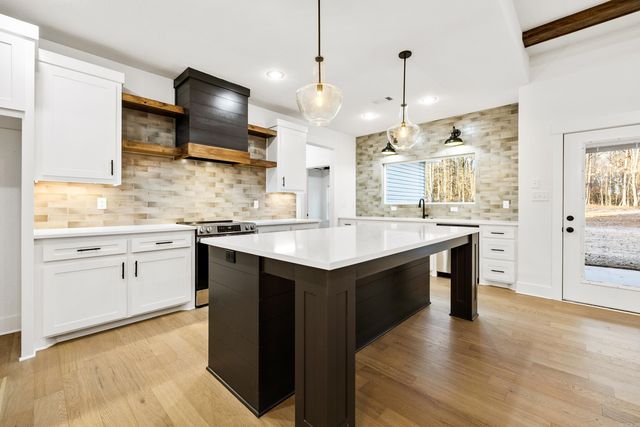 10352 Narrows, Benton, AR 72019