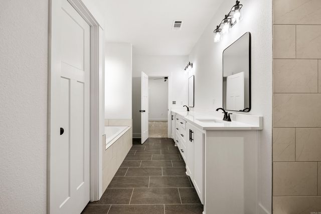 10352 Narrows, Benton, AR 72019