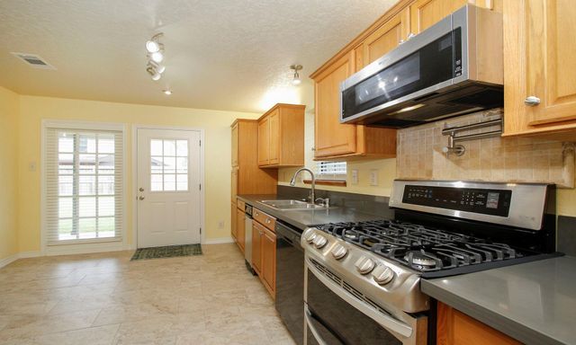 19518 Gladewater Drive, Tomball, TX 77375