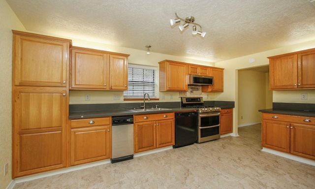 19518 Gladewater Drive, Tomball, TX 77375