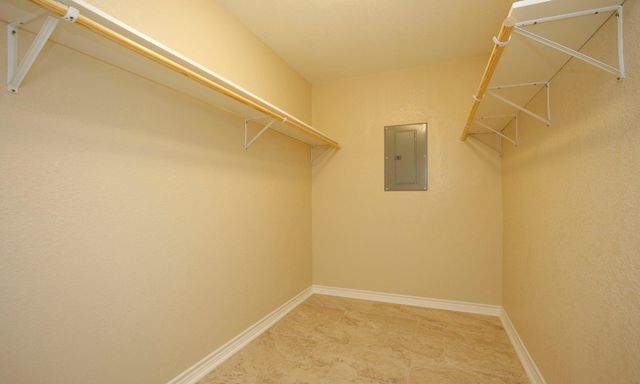 19518 Gladewater Drive, Tomball, TX 77375