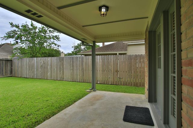 19518 Gladewater Drive, Tomball, TX 77375