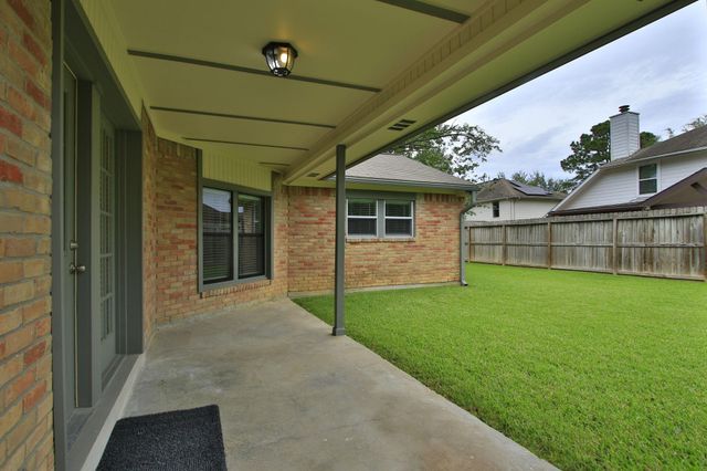 19518 Gladewater Drive, Tomball, TX 77375