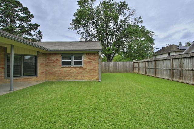 19518 Gladewater Drive, Tomball, TX 77375