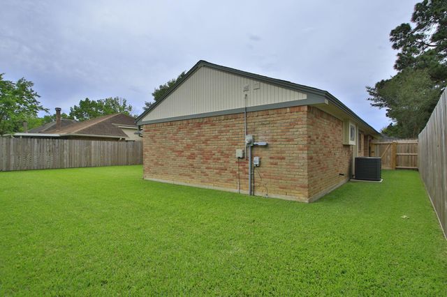 19518 Gladewater Drive, Tomball, TX 77375