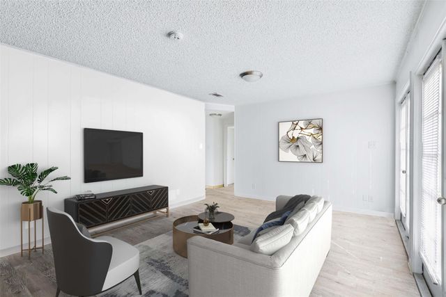 1302 W 24th ST B-202, Austin, TX 78705