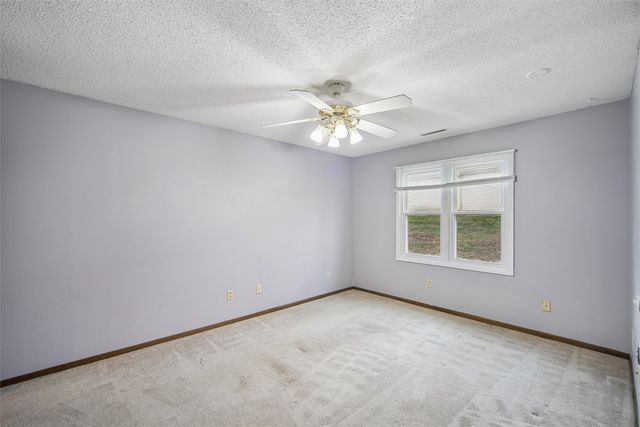 1240 49th Street 6, West Des Moines, IA 50266