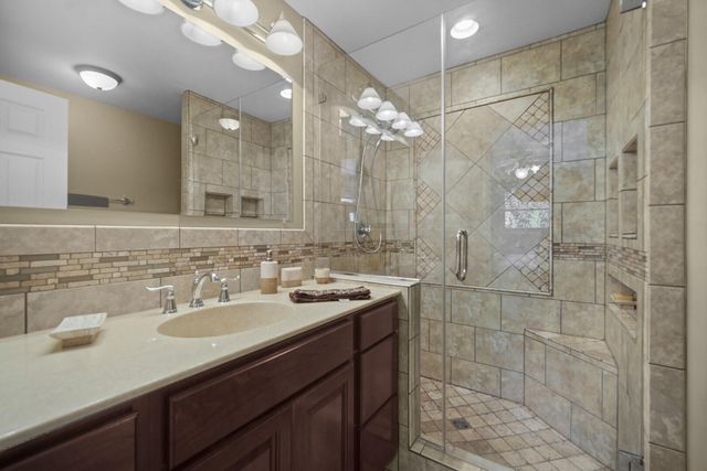 546 S 150 E, Kouts, IN 46347