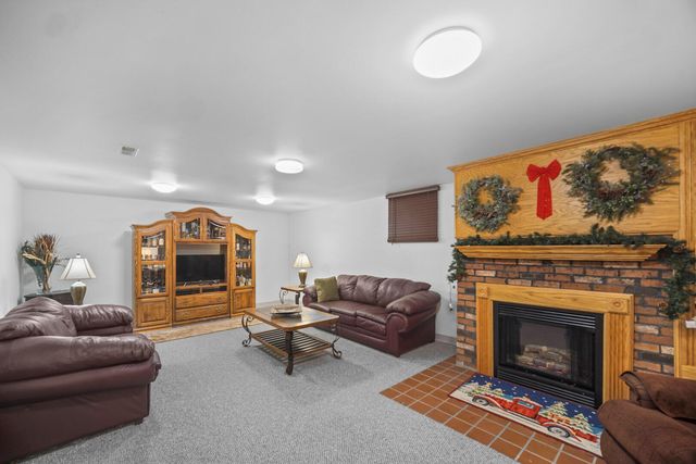 546 S 150 E, Kouts, IN 46347