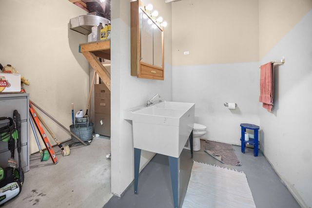 546 S 150 E, Kouts, IN 46347