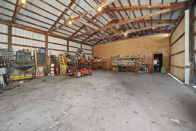 546 S 150 E, Kouts, IN 46347