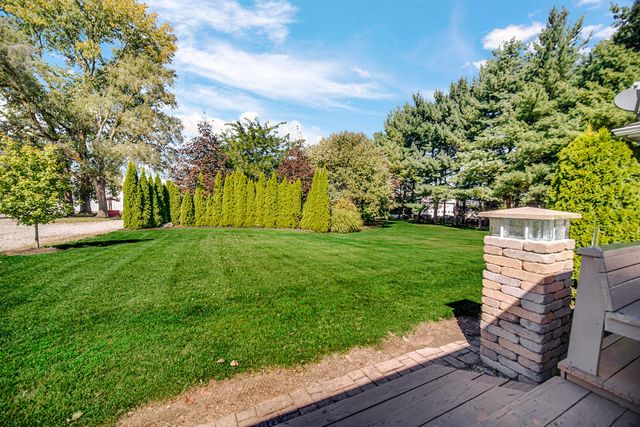 546 S 150 E, Kouts, IN 46347