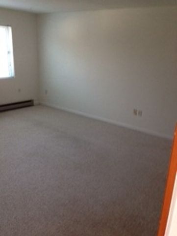 74 Beach St 5-1, Woburn, MA 01801