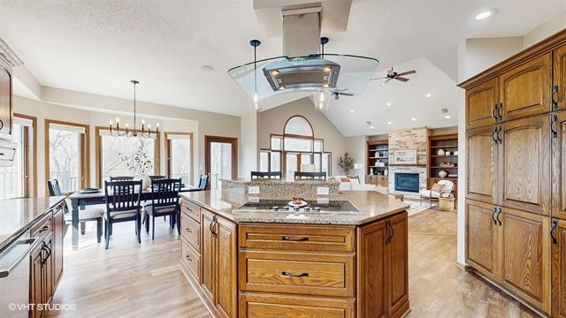 2734 NE 96th Place, Ankeny, IA 50021