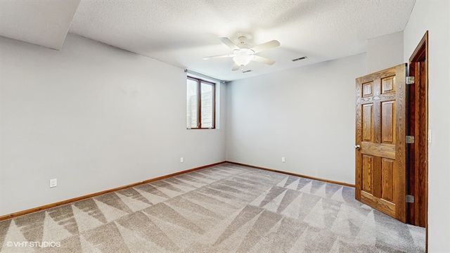 2734 NE 96th Place, Ankeny, IA 50021