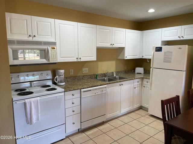 490 Little River Farm Boulevard A104, Carthage, NC 28327