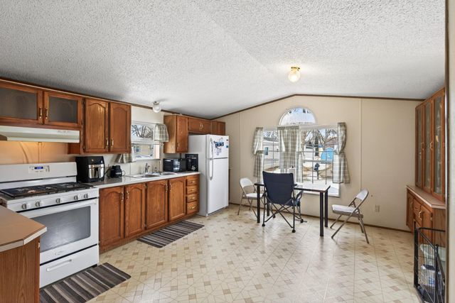 1091 E Cessna Drive, New Brighton, MN 55112