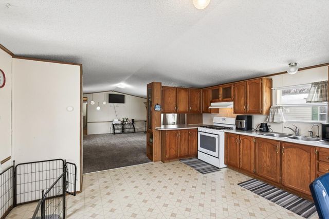 1091 E Cessna Drive, New Brighton, MN 55112