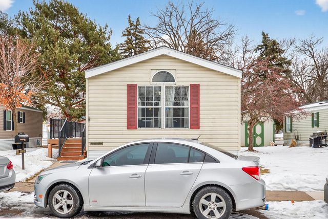 1091 E Cessna Drive, New Brighton, MN 55112