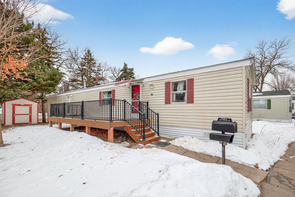 1091 E Cessna Drive, New Brighton, MN 55112