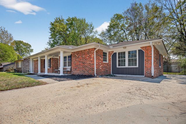 24 Lighthouse Drive, Goose Creek, SC 29445