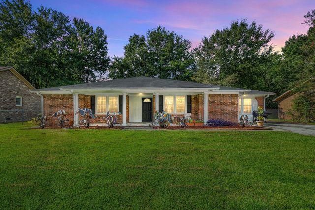 24 Lighthouse Drive, Goose Creek, SC 29445