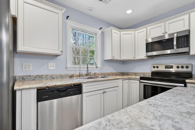 24 Lighthouse Drive, Goose Creek, SC 29445