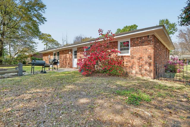24 Lighthouse Drive, Goose Creek, SC 29445