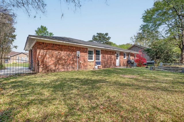 24 Lighthouse Drive, Goose Creek, SC 29445