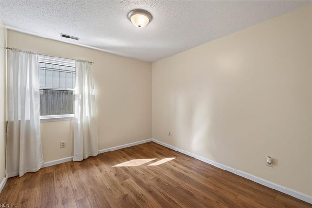 4037 Smokey Lake DR, Virginia Beach, VA 23462