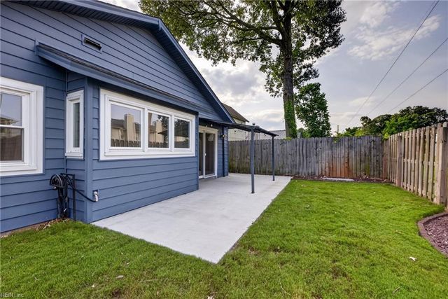 4037 Smokey Lake DR, Virginia Beach, VA 23462