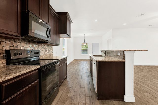 1421 Jones Street, Greenville, TX 75401