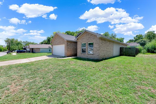 1421 Jones Street, Greenville, TX 75401