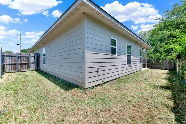 1421 Jones Street, Greenville, TX 75401
