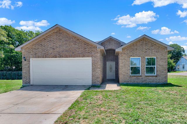 1421 Jones Street, Greenville, TX 75401