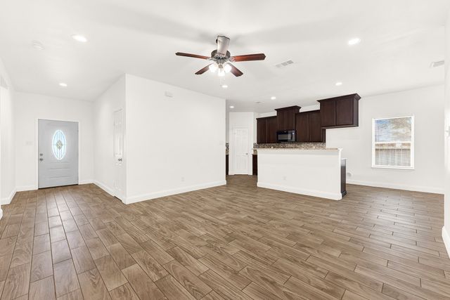 1421 Jones Street, Greenville, TX 75401