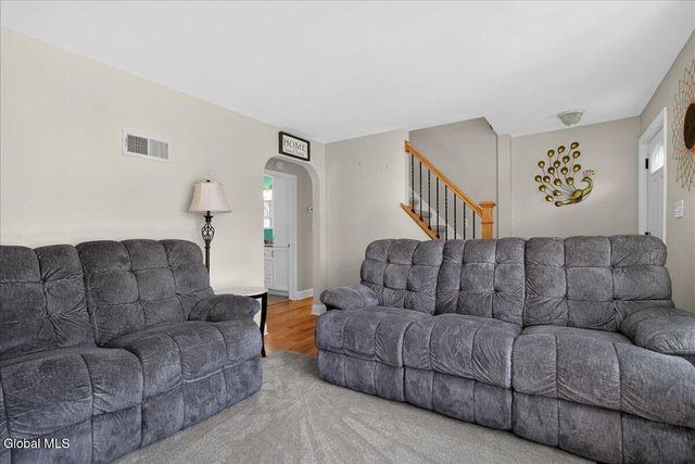 19 Fredericks Road, Glenville, NY 12302