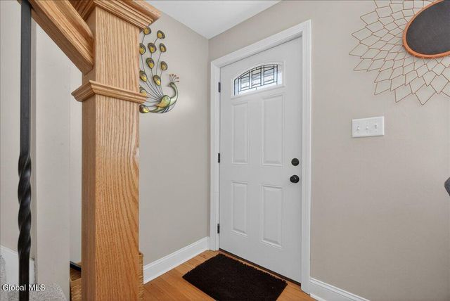 19 Fredericks Road, Glenville, NY 12302